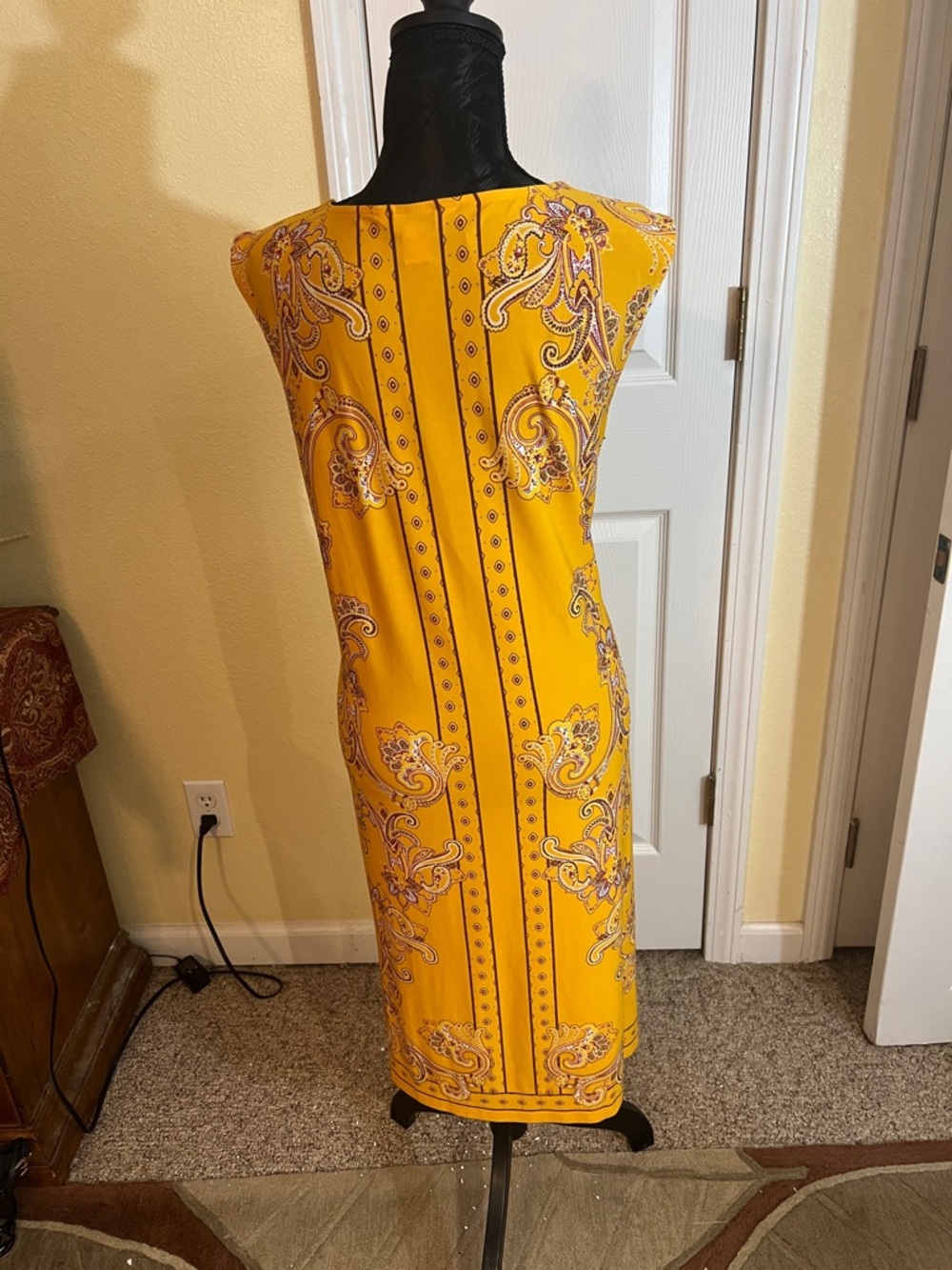 Liz Claiborne Yellow Paisley Maxi Dress - Picture 2 of 2